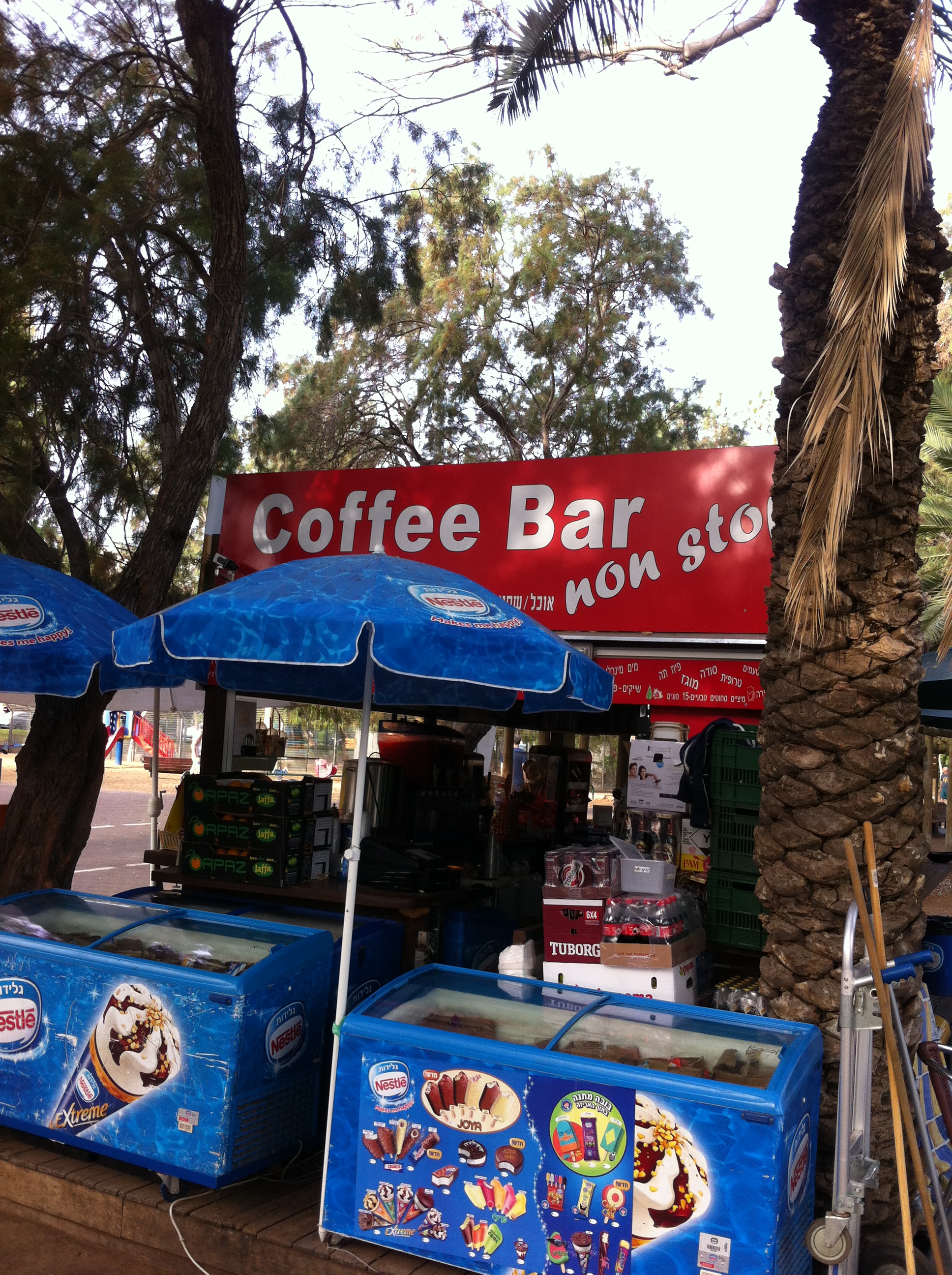 coffee bar on the way to the sea