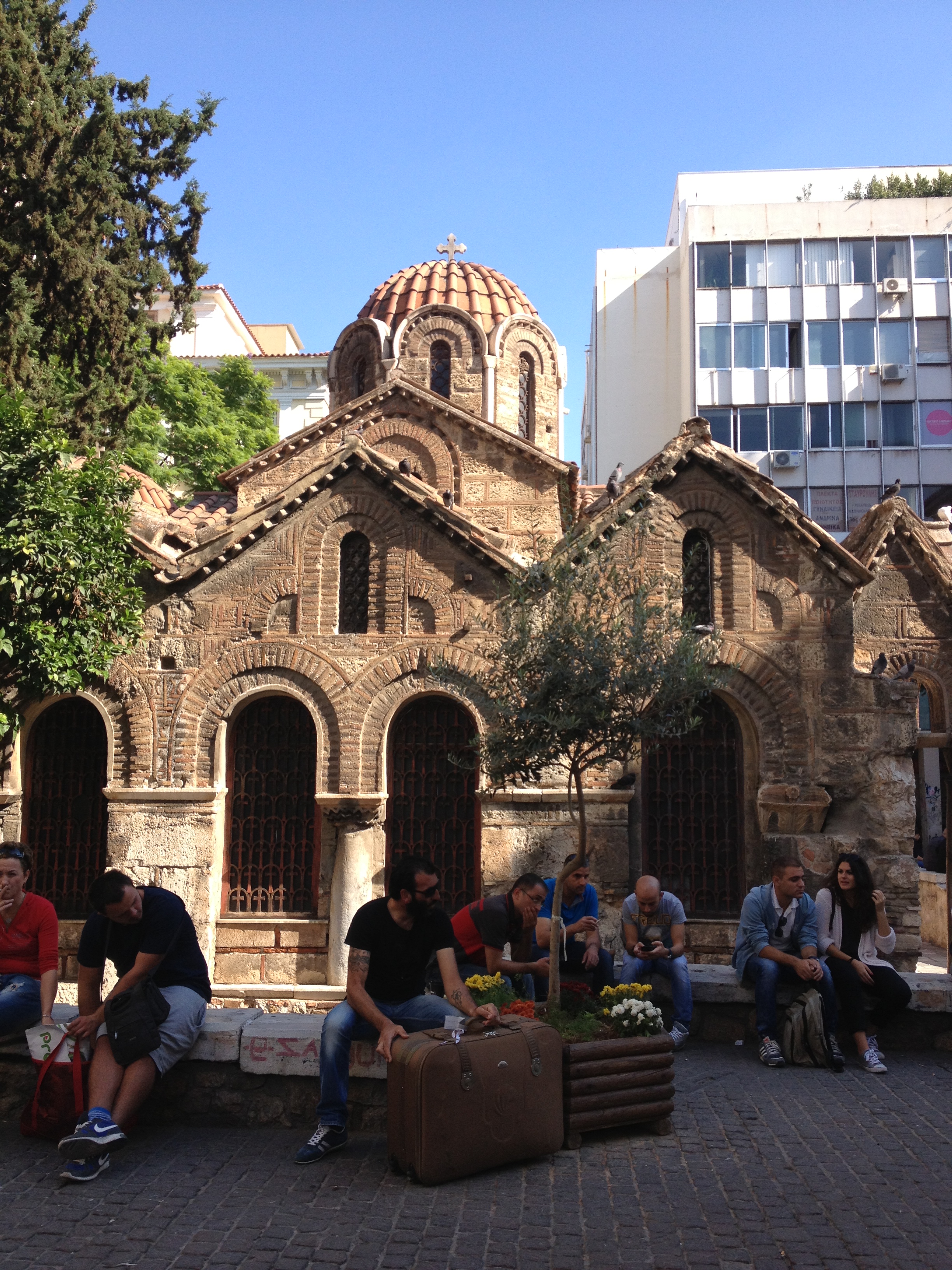 Making friends in Athens- Maiandros* κανοντας φίλους στην Αθήνα by Shuli Sapir-Nevo Photo and Motto - Illustrated by Photos by Shulamit Sapir-Nevo - Ourboox.com