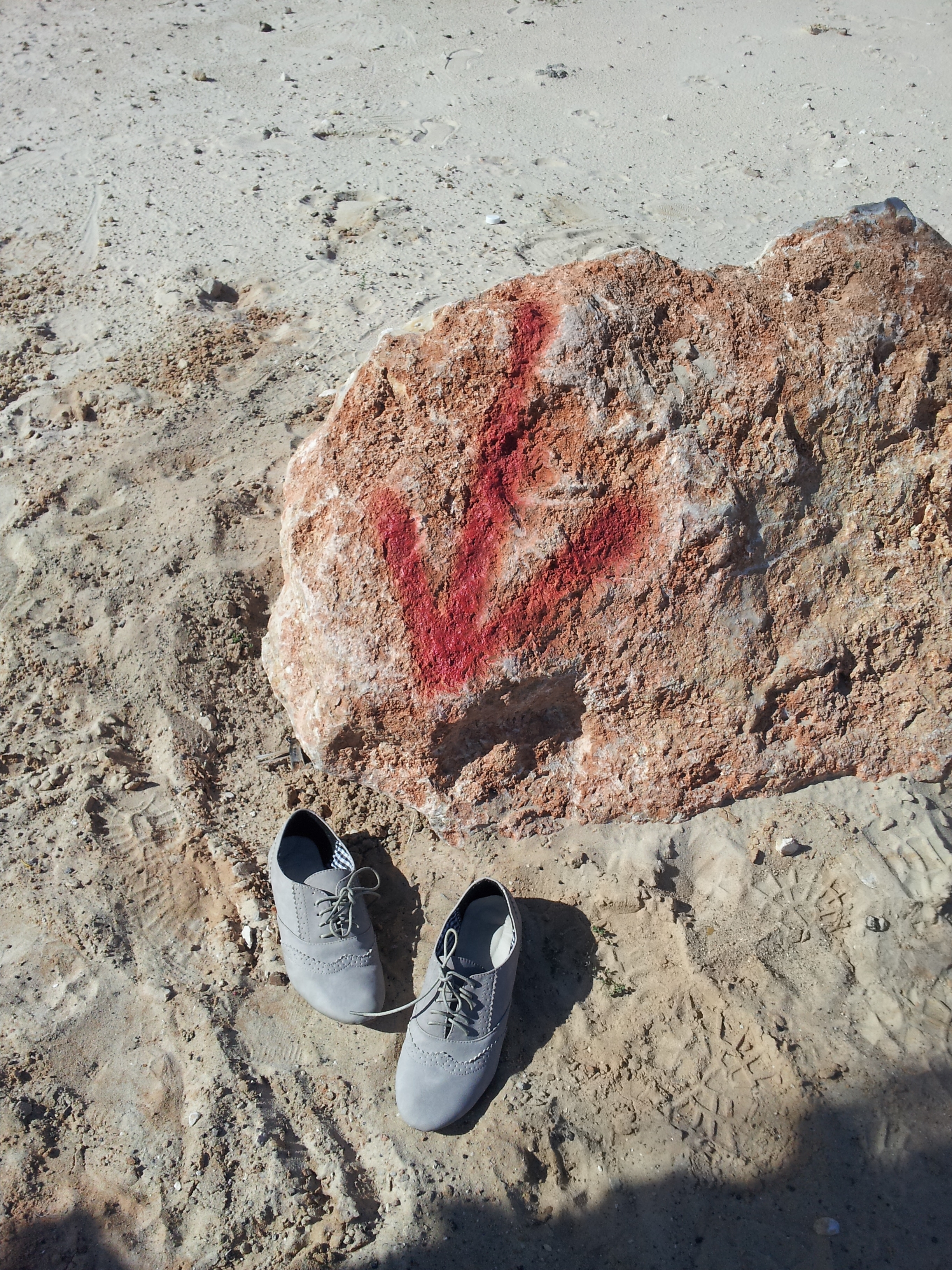 אחת ושתיים by Sigal Magen - Illustrated by צילומים: סיגל מגן - Ourboox.com