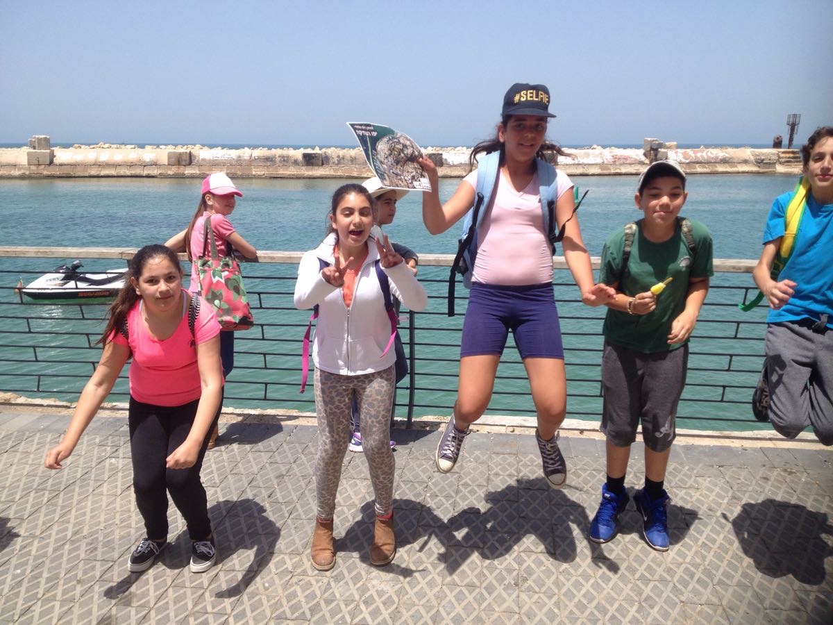 ילדי בית ספר שיזף במשחק ניווט סלולרי ביפו העתיקה by אילן  - Ourboox.com