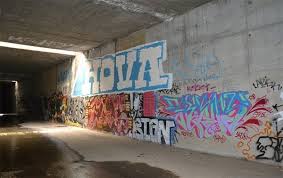 ילדי הירח by yonit young - Illustrated by אהוד מנור ושלמה יידוב - Ourboox.com