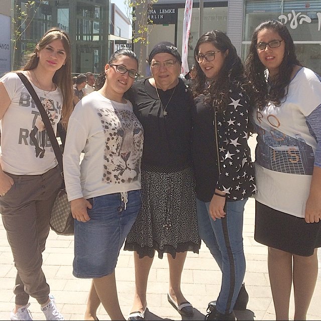 המשפחה שלי by adi mizrahi - Illustrated by עדי מזרחי - Ourboox.com