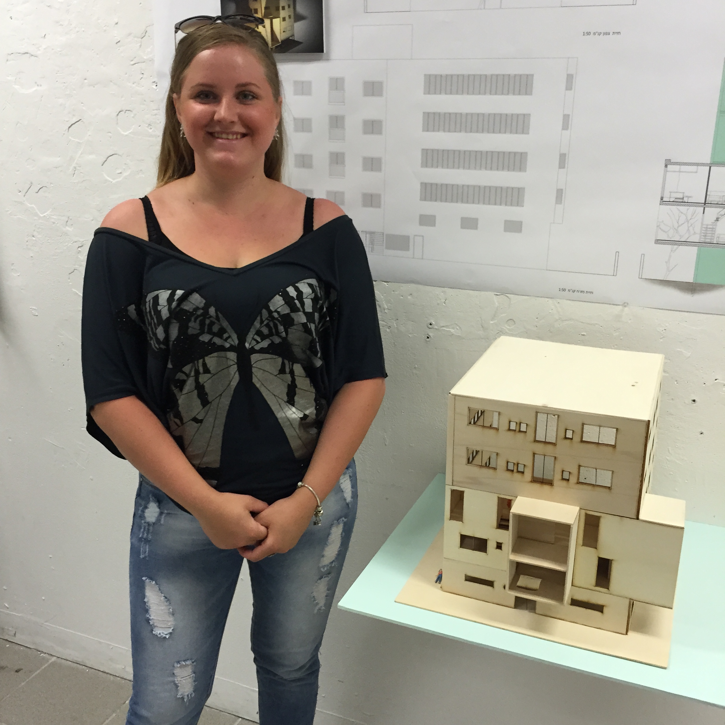 Allenby 87 – Working in an Urban Environment by Mel Rosenberg - מל רוזנברג - Ourboox.com