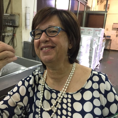 Julia, the Tahini Queen by Mel Rosenberg - מל רוזנברג - Ourboox.com