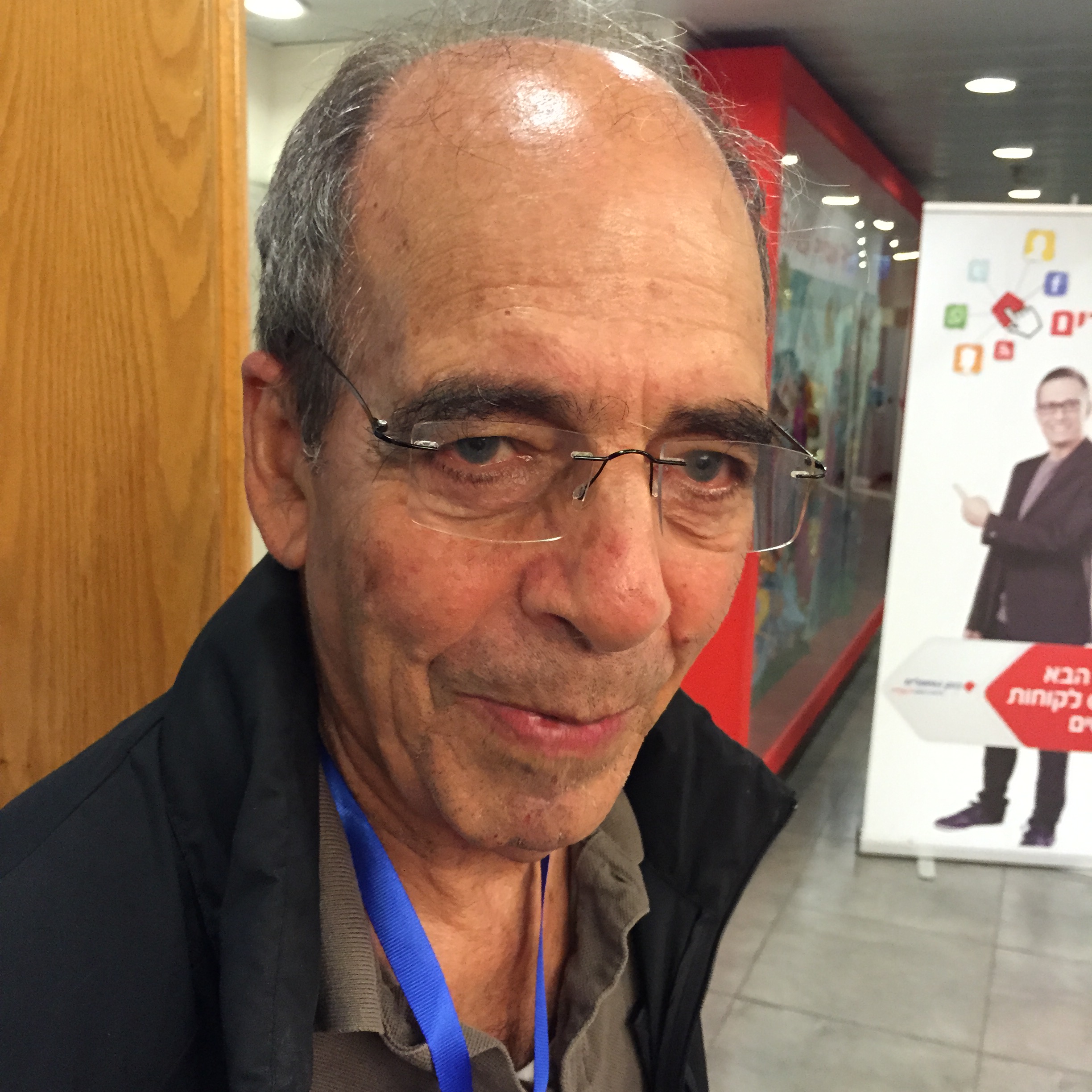 Smiles at Tovanet 2015 by Mel Rosenberg - מל רוזנברג - Ourboox.com