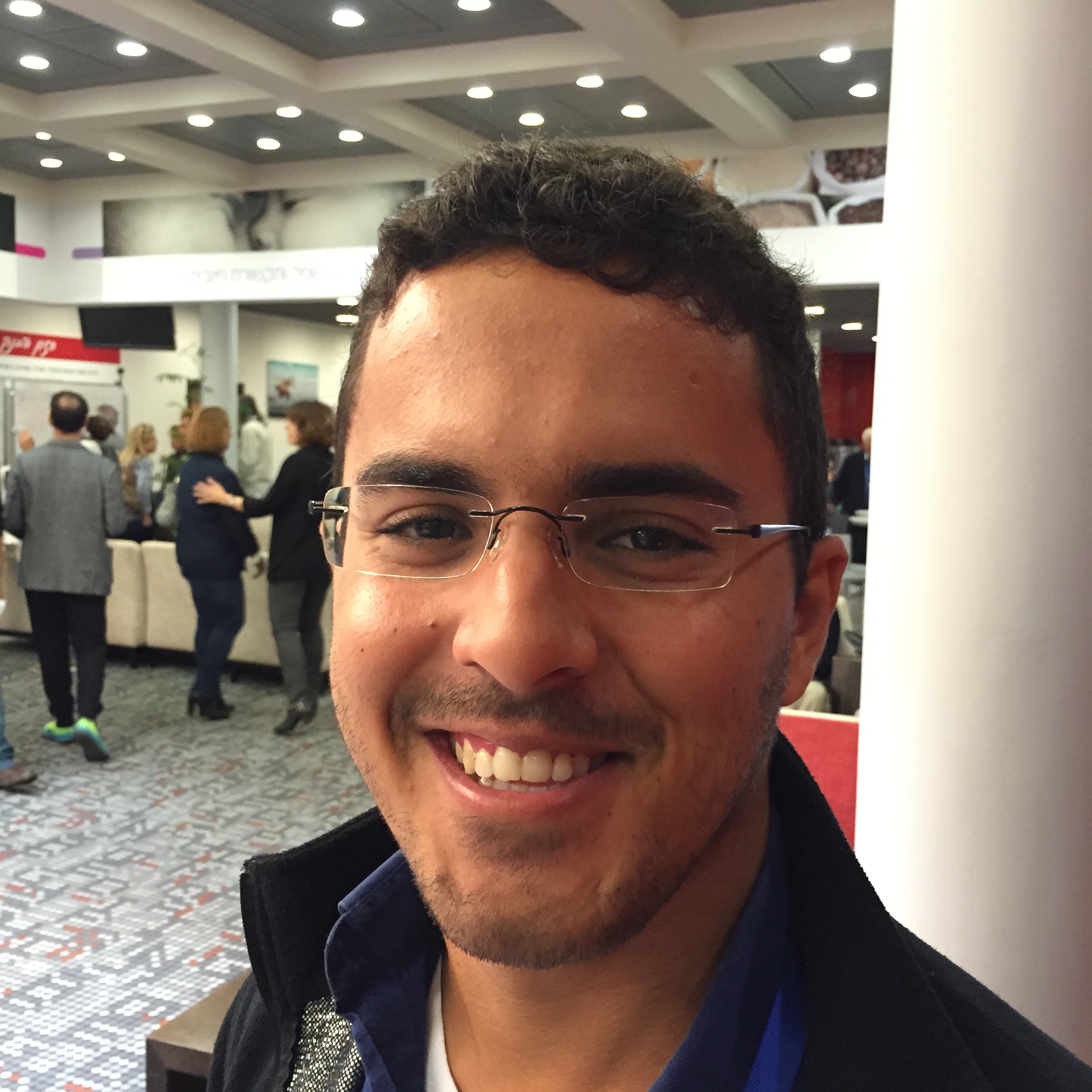 Smiles at Tovanet 2015 by Mel Rosenberg - מל רוזנברג - Ourboox.com