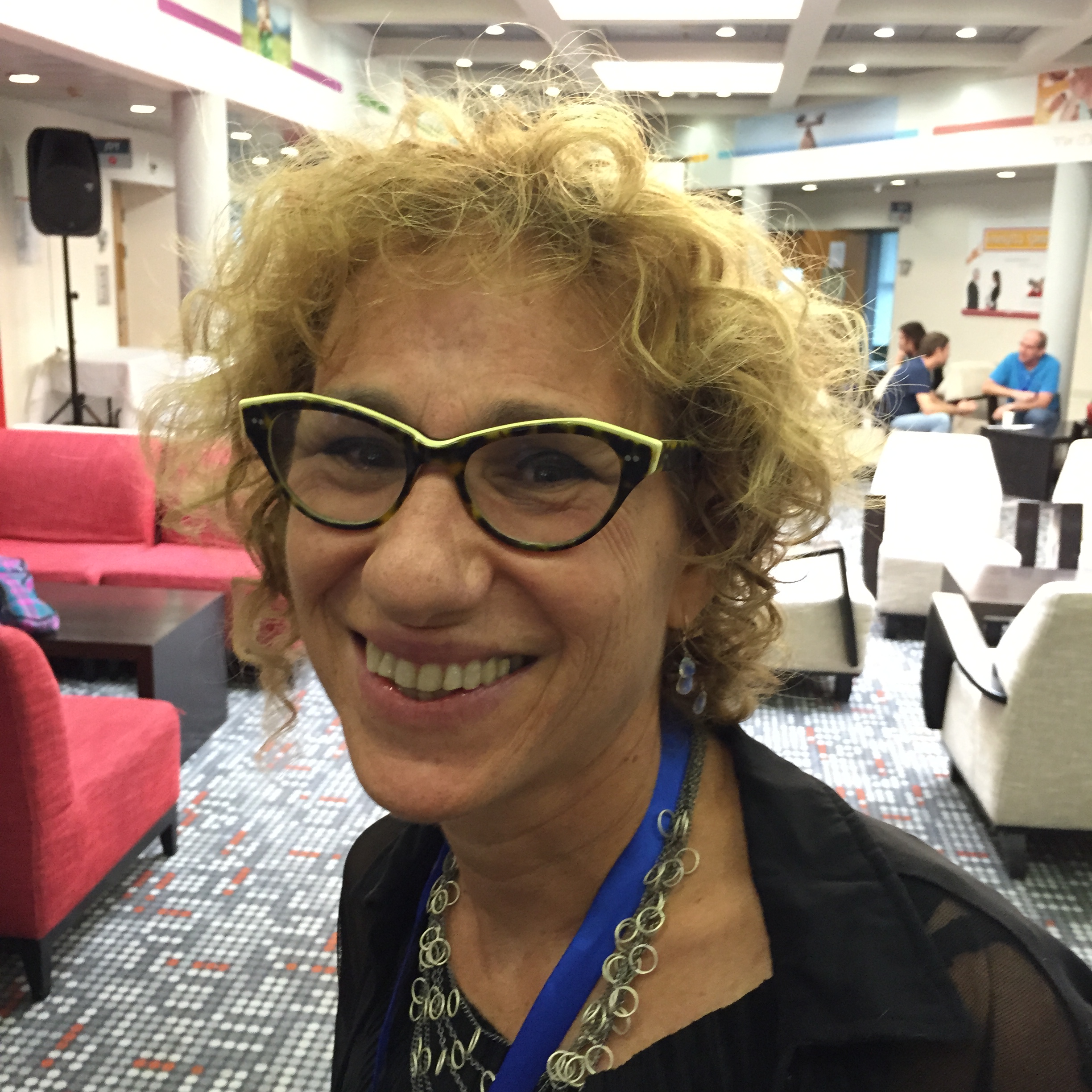 Smiles at Tovanet 2015 by Mel Rosenberg - מל רוזנברג - Ourboox.com