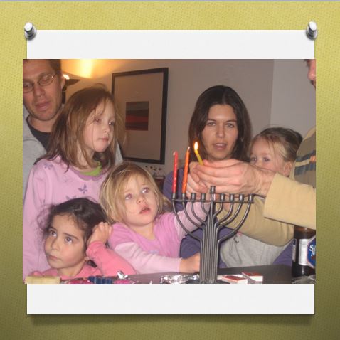 סיפורי חנוכה של ילדי ד’ רקפת by revital vitman - Illustrated by רויטל ויטמן - Ourboox.com