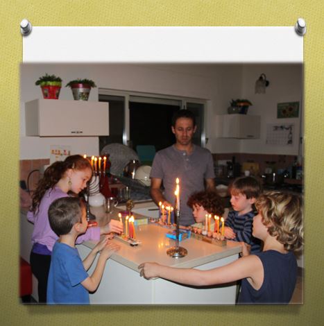 סיפורי חנוכה של ילדי ד’ רקפת by revital vitman - Illustrated by רויטל ויטמן - Ourboox.com