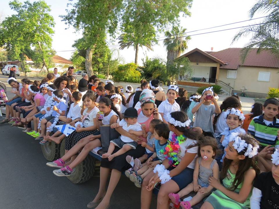 החיים במושב by hodaya cohen - Illustrated by הודיה כהן - Ourboox.com