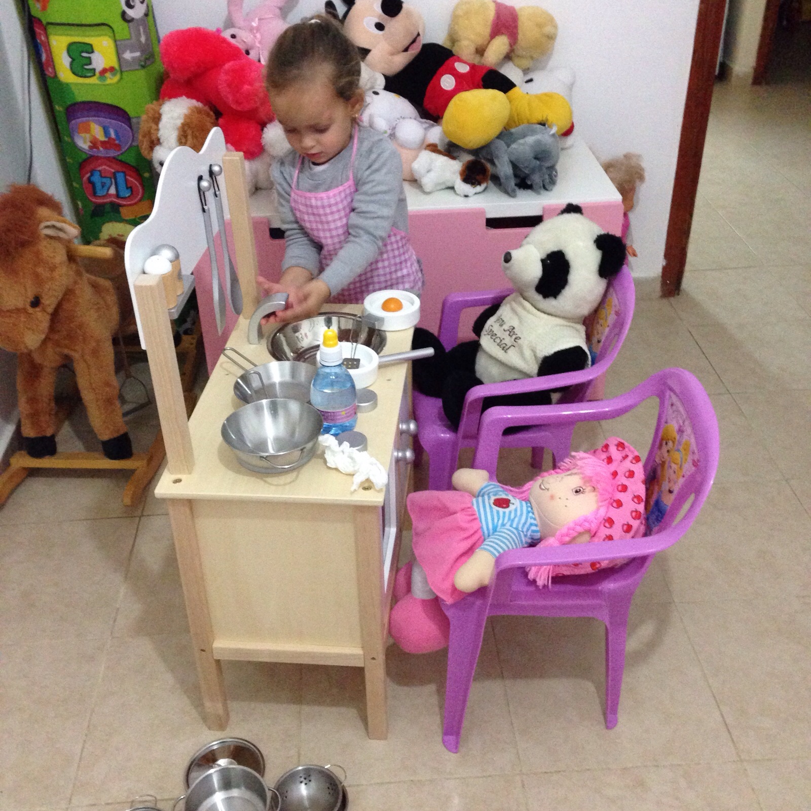 אימא אני רוצה לבשל by daniella yonatanov - Illustrated by דניאלה יונטנוב - Ourboox.com