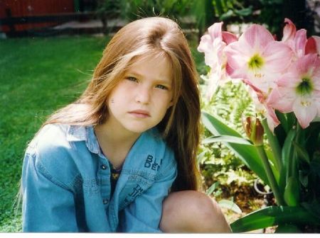 הילה והאיש המסתורי by Noy Fried - Ourboox.com