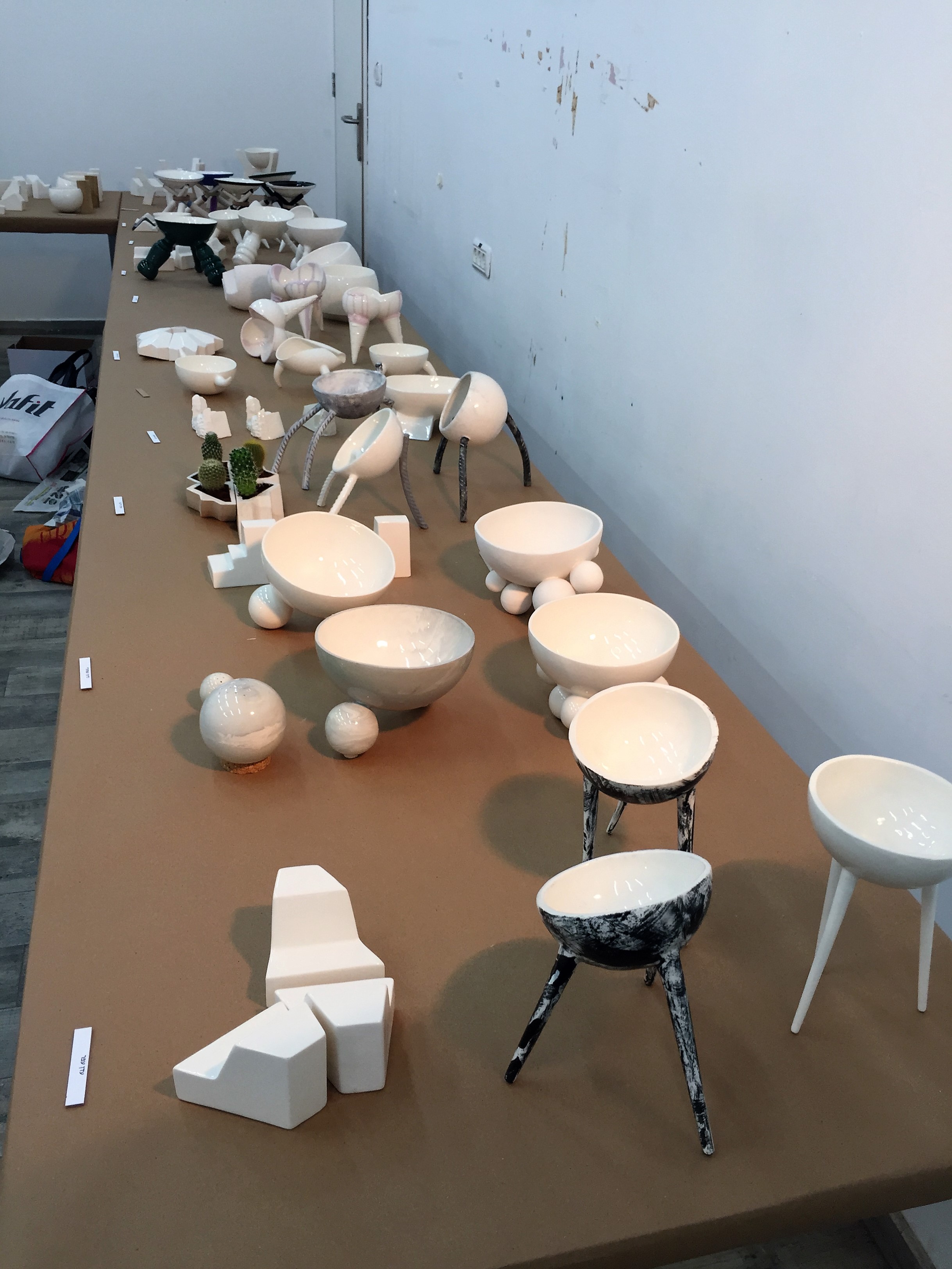 Bowls and un-Bowls at Shenkar College by Mel Rosenberg - מל רוזנברג - Ourboox.com