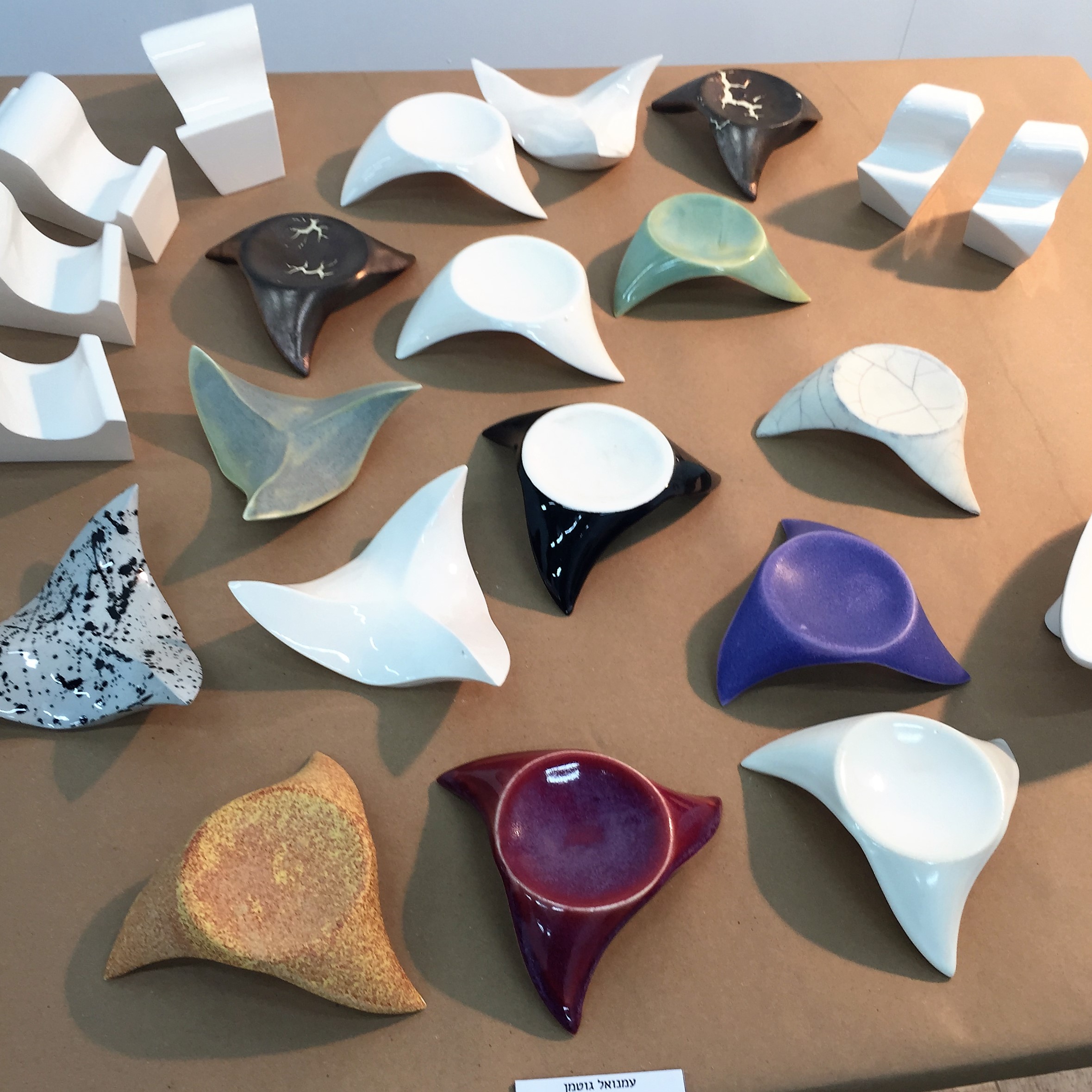 Bowls and un-Bowls at Shenkar College by Mel Rosenberg - מל רוזנברג - Ourboox.com