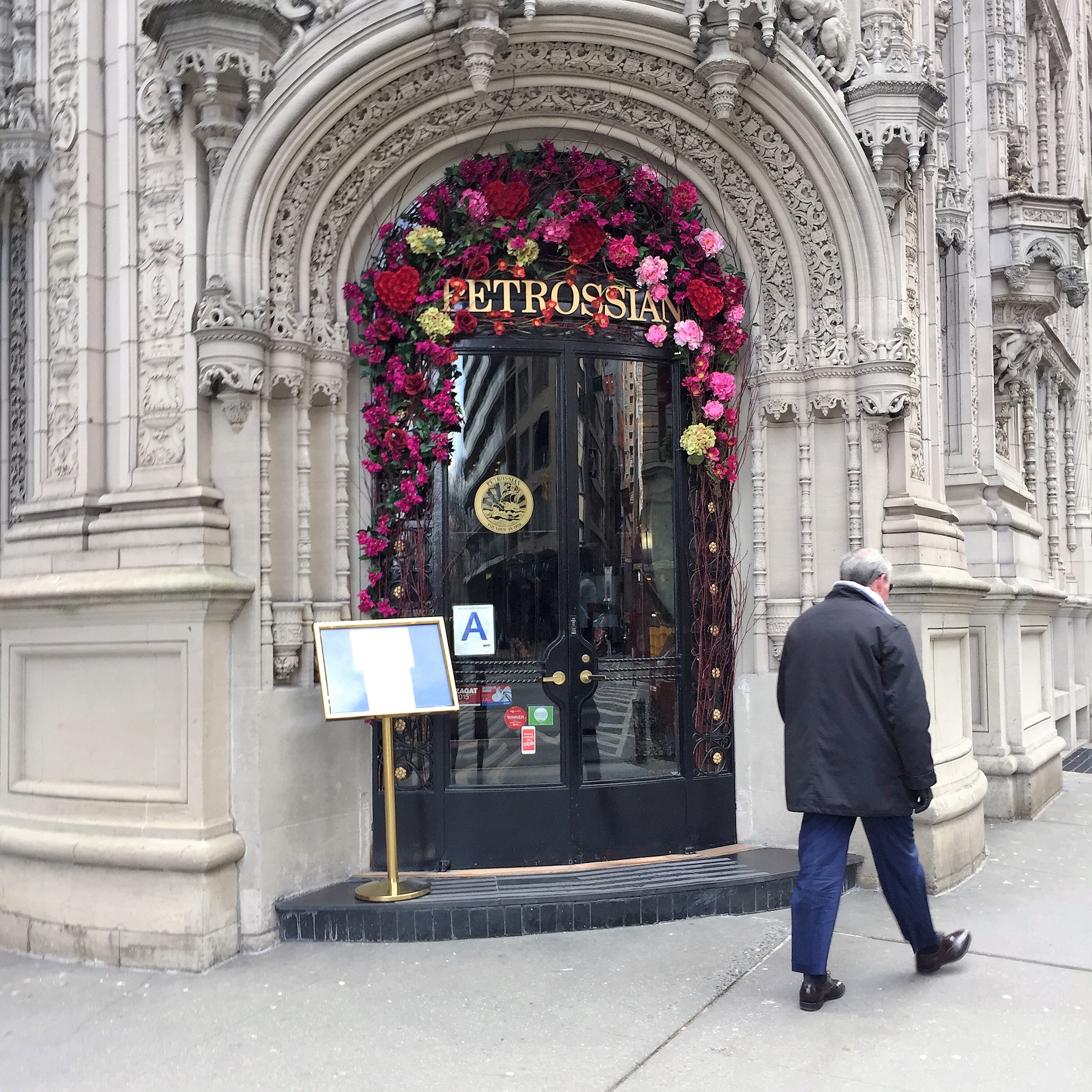 Shpatzir in New York City by Mel Rosenberg - מל רוזנברג - Ourboox.com