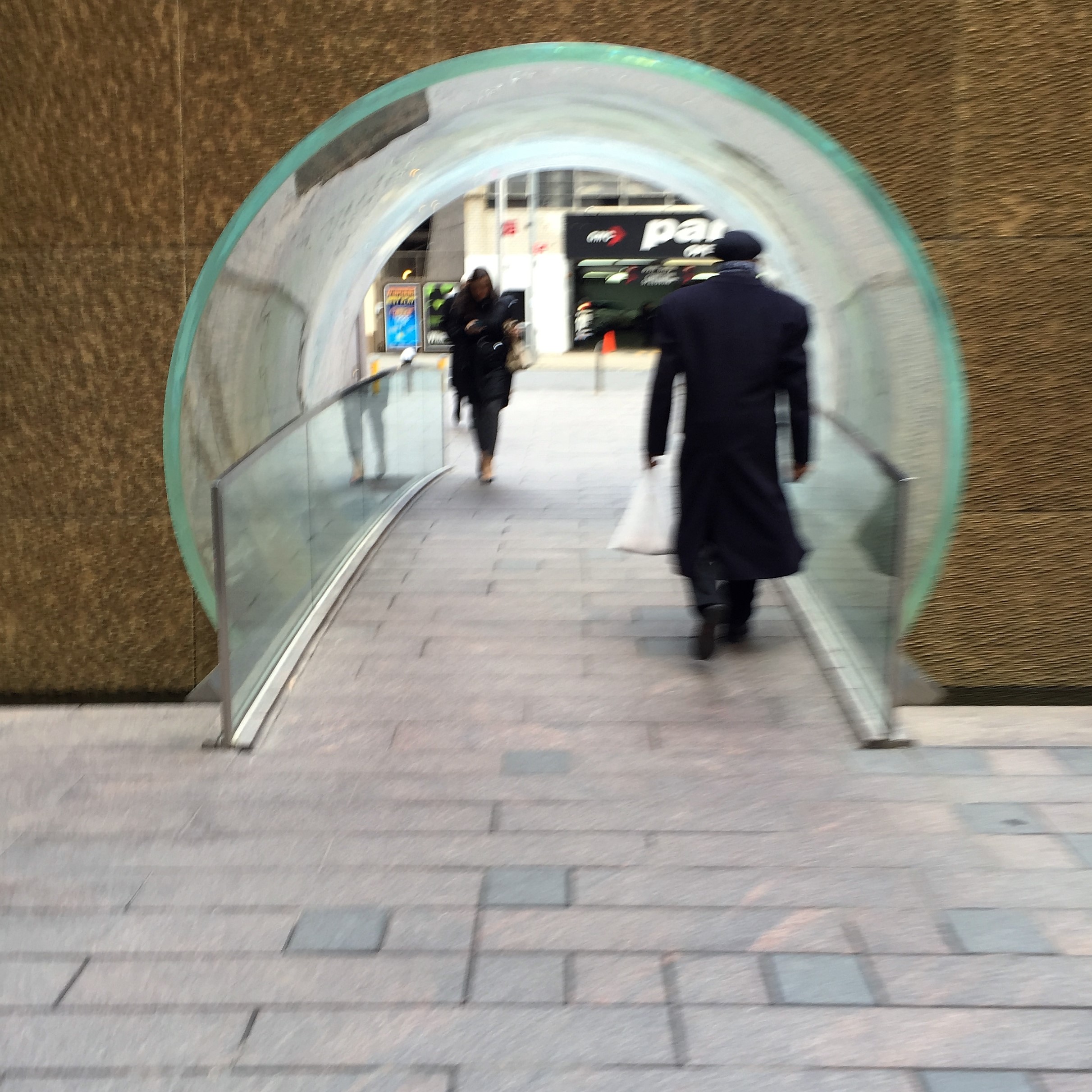 Shpatzir in New York City by Mel Rosenberg - מל רוזנברג - Ourboox.com