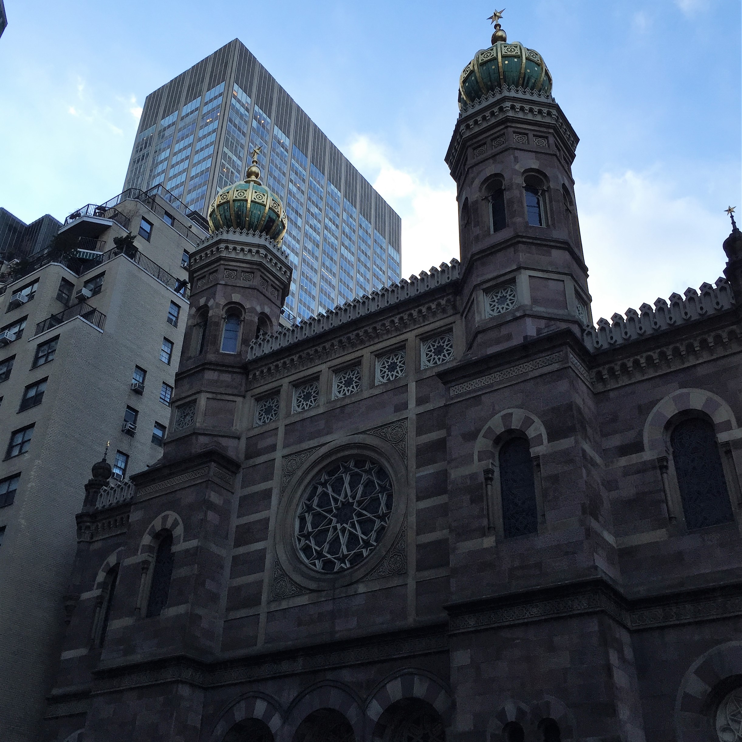 Manhattan Morning Meander by Mel Rosenberg - מל רוזנברג - Ourboox.com