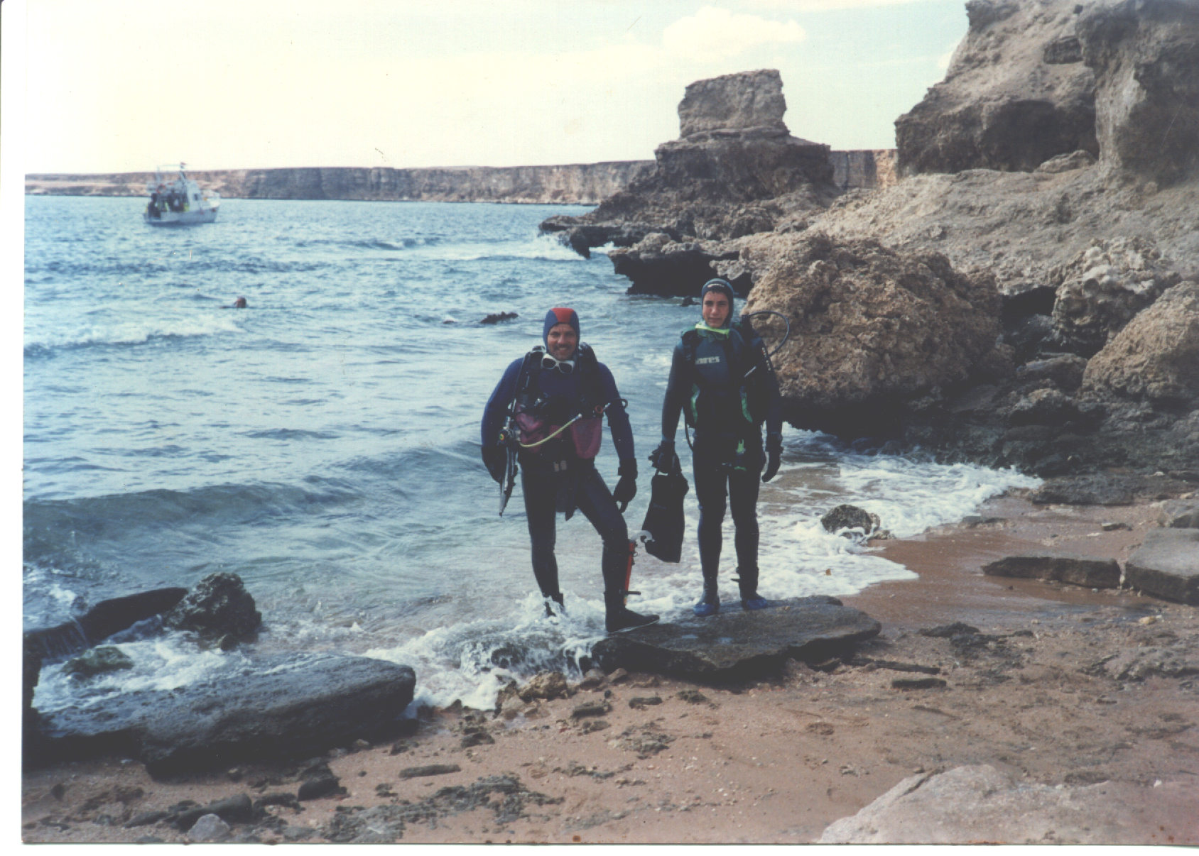 צלילה רכיבה וקרטה by Yossi Shorer - Ourboox.com