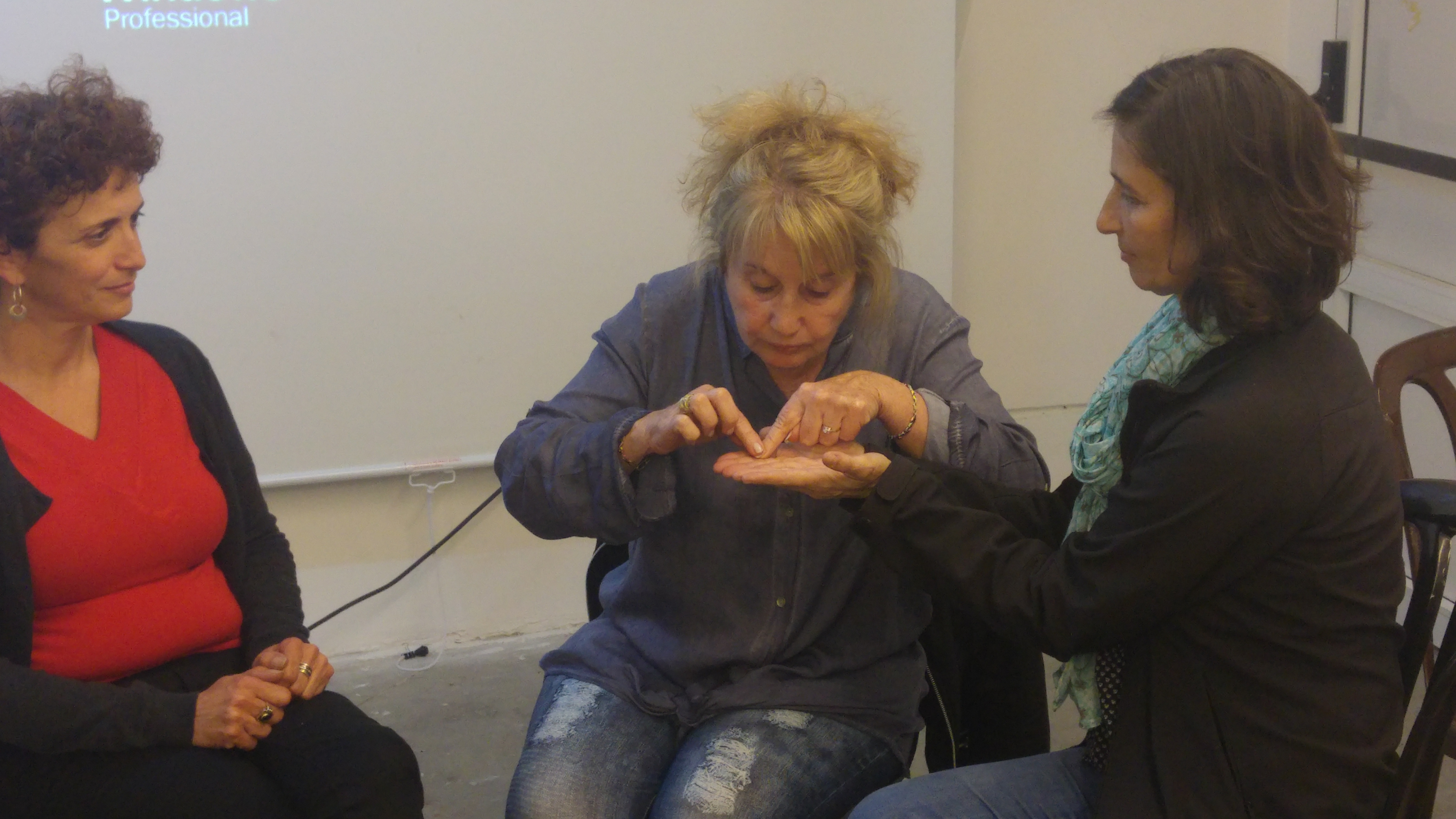 אומנות ככלי ללמידה משמעותית משתפת ויוצרת עניין – פסג”ה בת-ים by אילן  - Ourboox.com