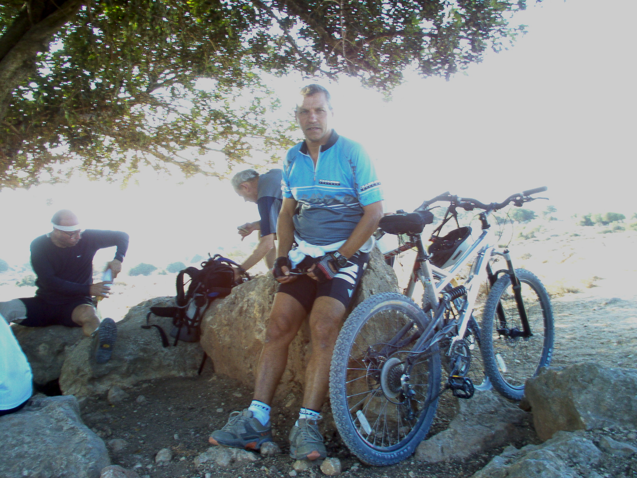 צלילה רכיבה וקרטה by Yossi Shorer - Ourboox.com