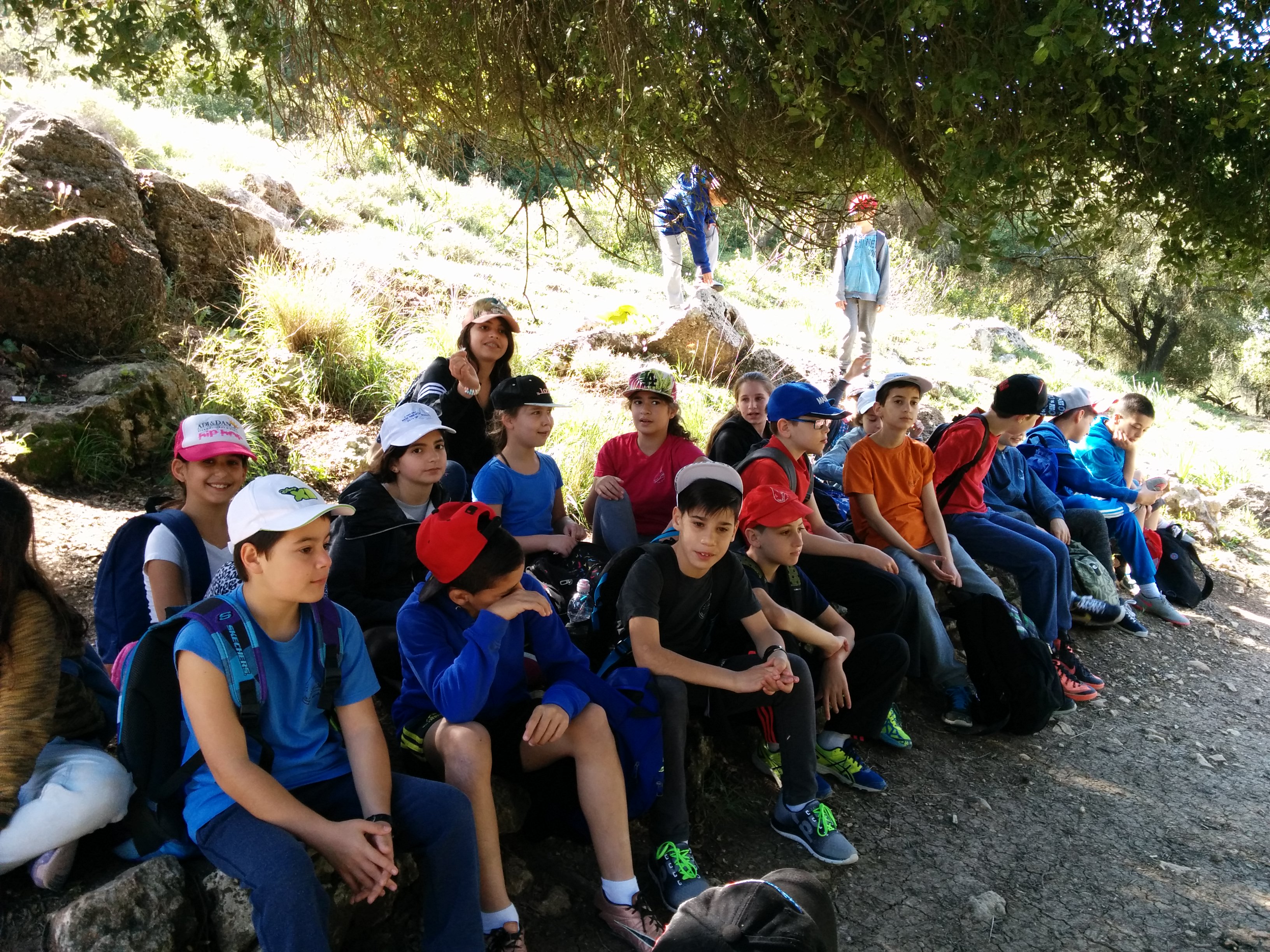 הטיול שלנו לנחל אלון – מרץ 2016. by michal - Ourboox.com