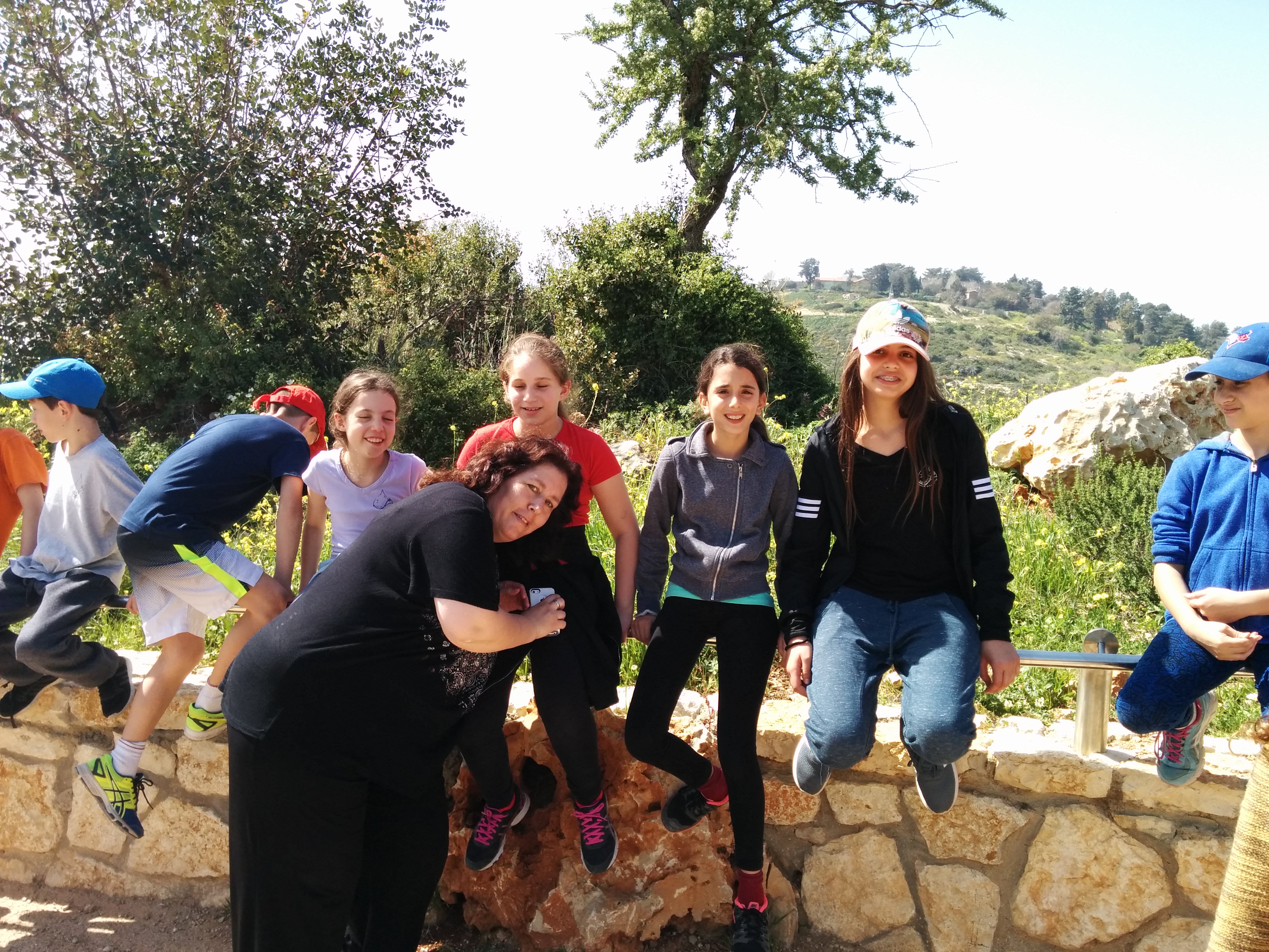 הטיול שלנו לנחל אלון – מרץ 2016. by michal - Ourboox.com