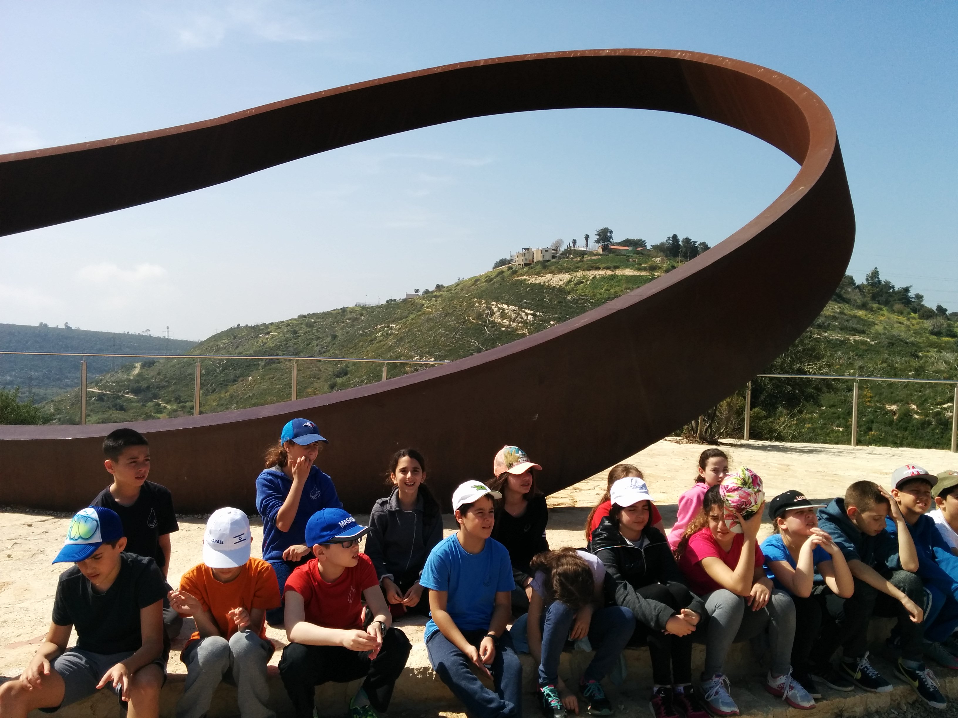 הטיול שלנו לנחל אלון – מרץ 2016. by michal - Ourboox.com