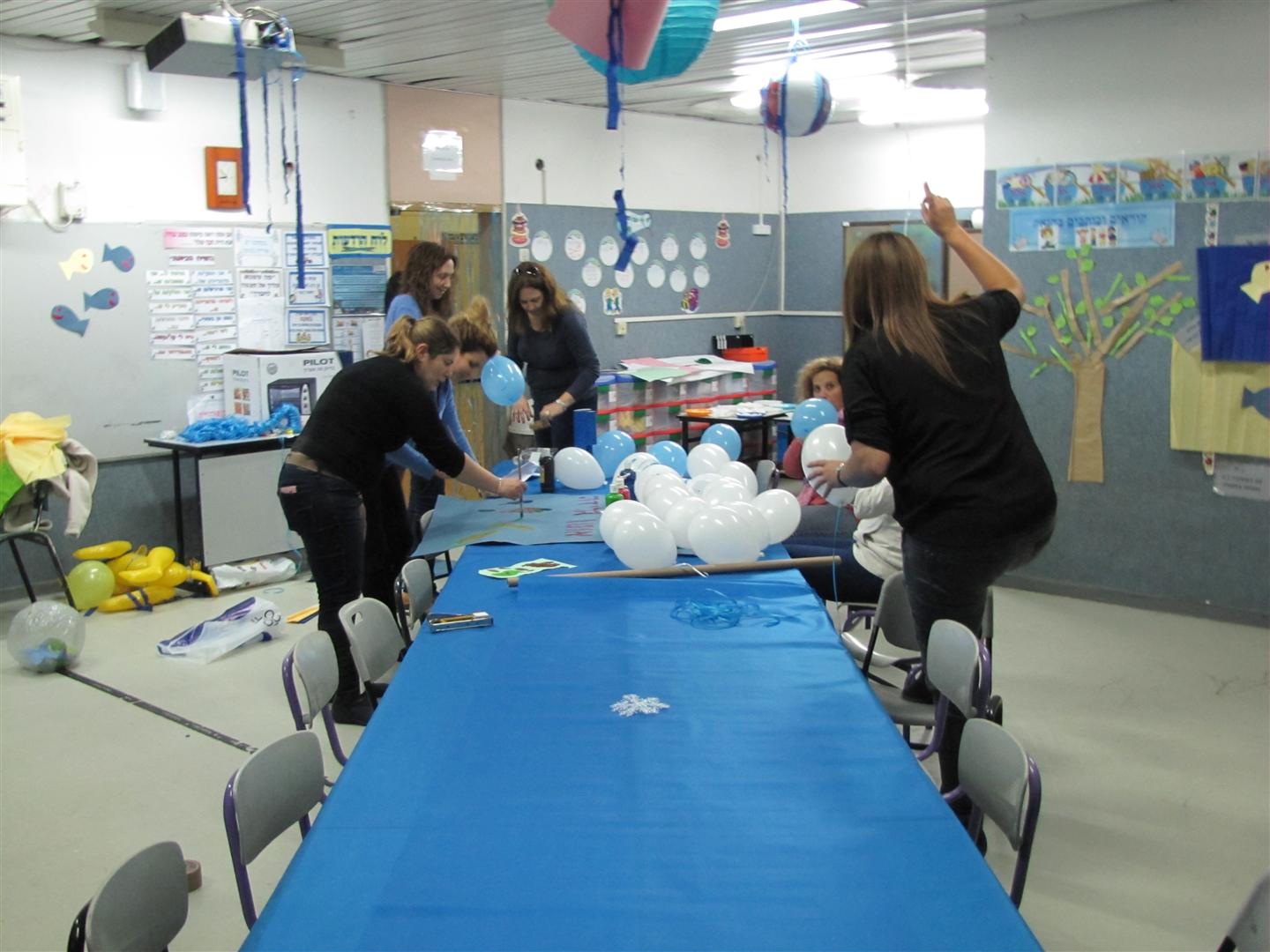 ההפתעה הגדולה בפורים בבית ספר שיזף אור יהודה by אילן  - Ourboox.com