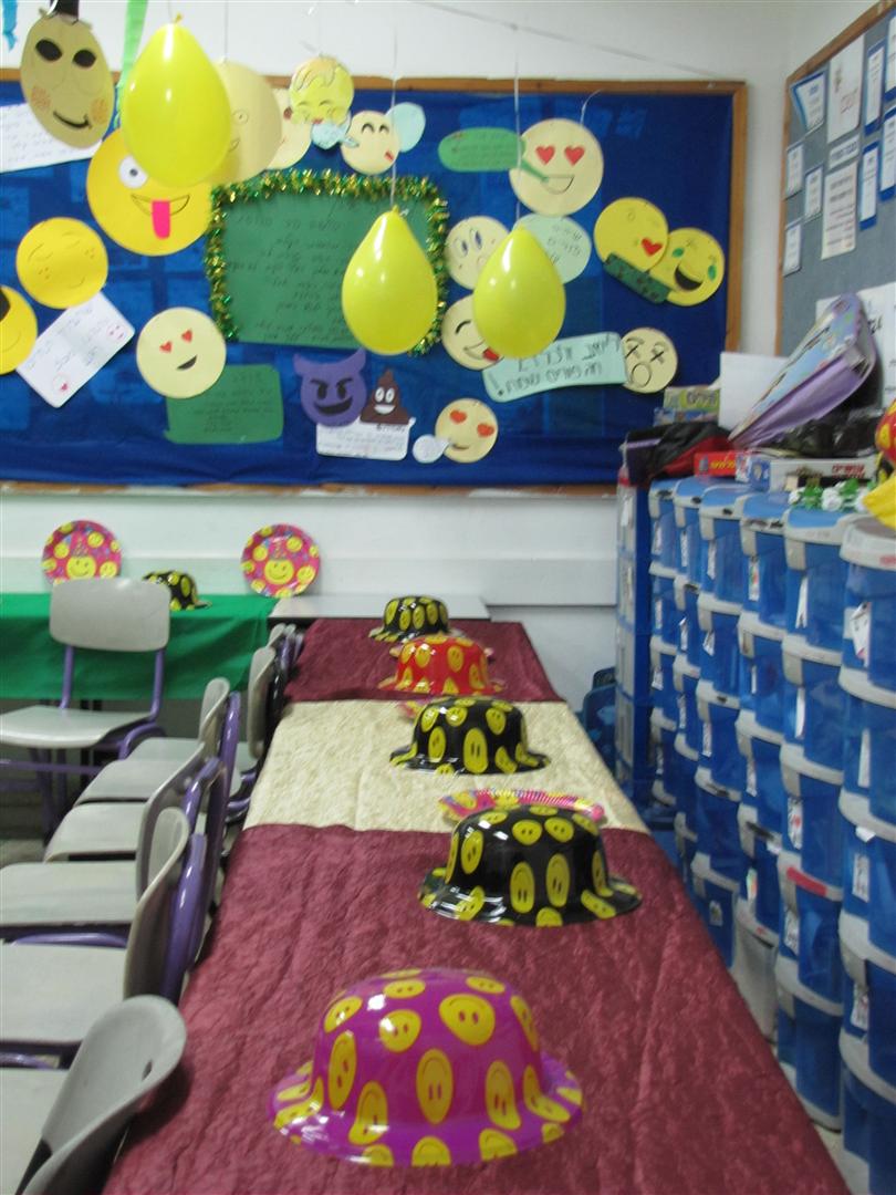 ההפתעה הגדולה בפורים בבית ספר שיזף אור יהודה by אילן  - Ourboox.com