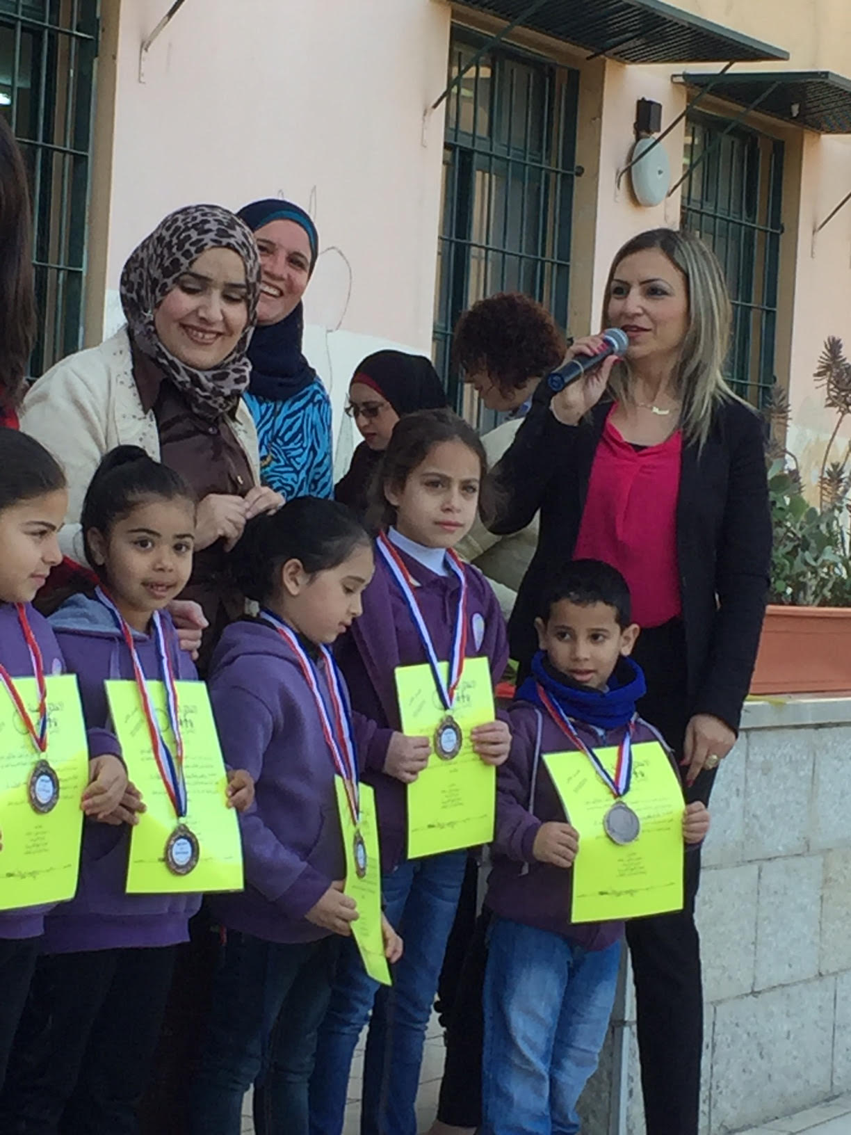 توزيع شهادات التفوق في مدرسة “القسطل” by alkastal - Ourboox.com