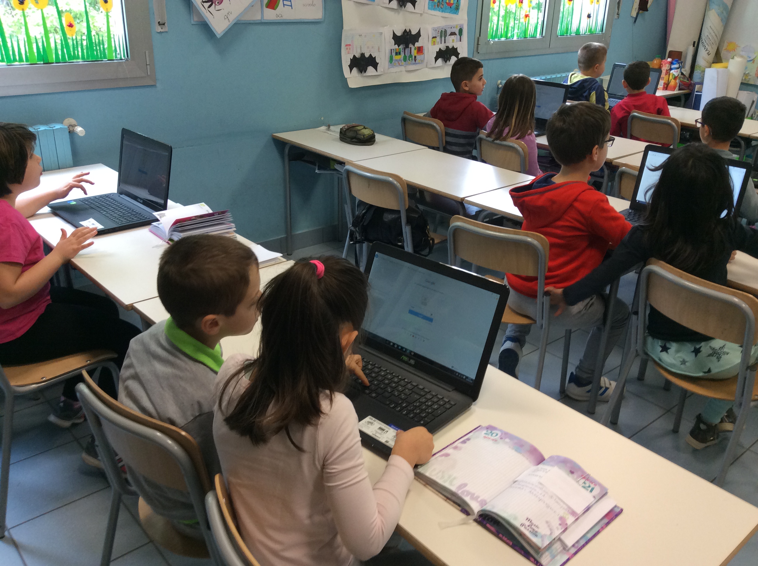 INTERNET DAY by Rosy di Ronza - Ourboox.com