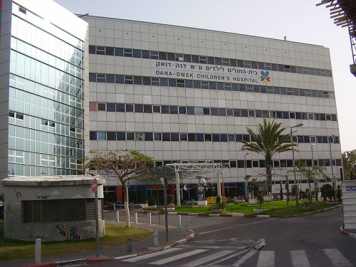 الحياه تدهس مشاعر طفلة by nora - Ourboox.com