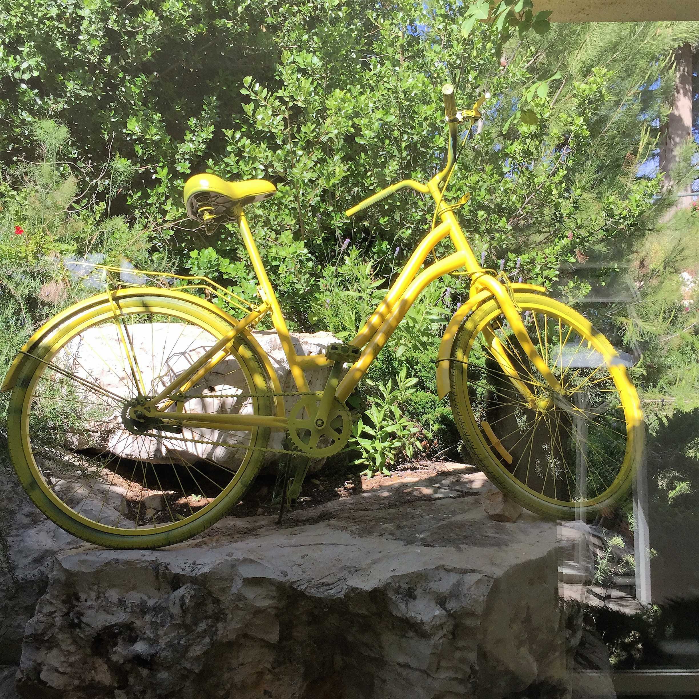 A Hotel Near Jerusalem by Mel Rosenberg - מל רוזנברג - Ourboox.com