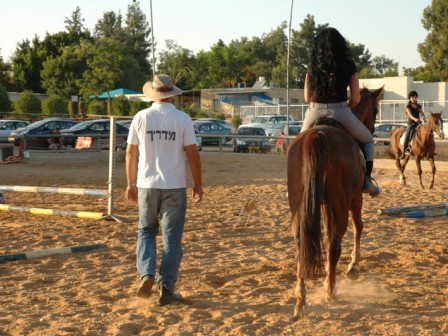 המושב שלי – מזור by איתי פליישר - Illustrated by איתי פליישר - Ourboox.com