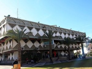 עירייה מכושפת by שכבת ג