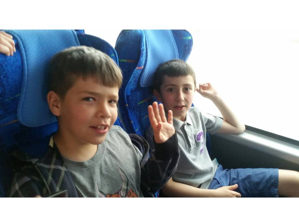 מסיבת סיום שנה ג’3 בית ספר שיזף אור יהודה by אילן - Illustrated by באהבה מהמחנכת רעות נדב - Ourboox.com