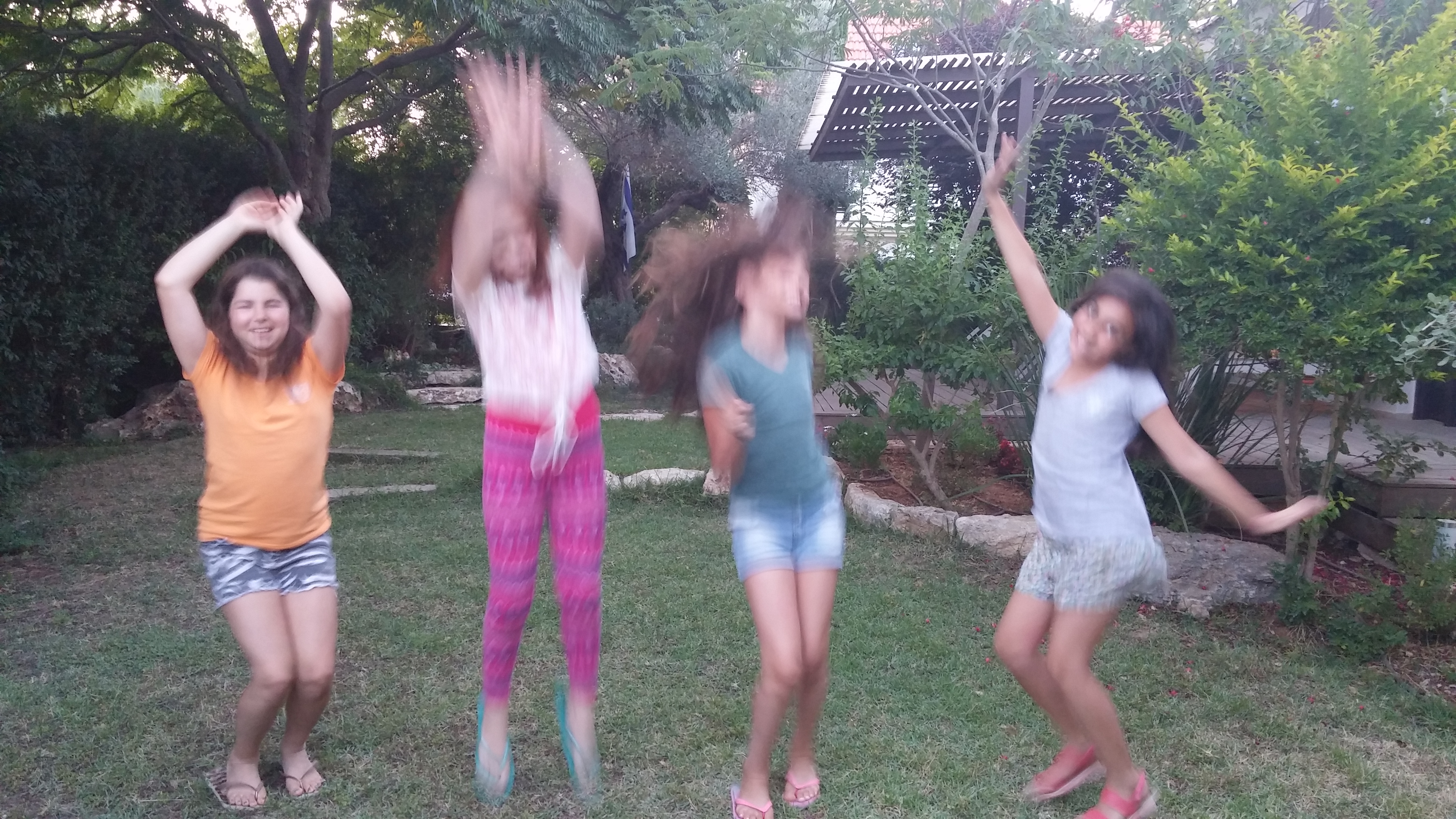 המושב שלי-מזור by ganar - Illustrated by נויה, רומי, נעמה, גאיה - Ourboox.com