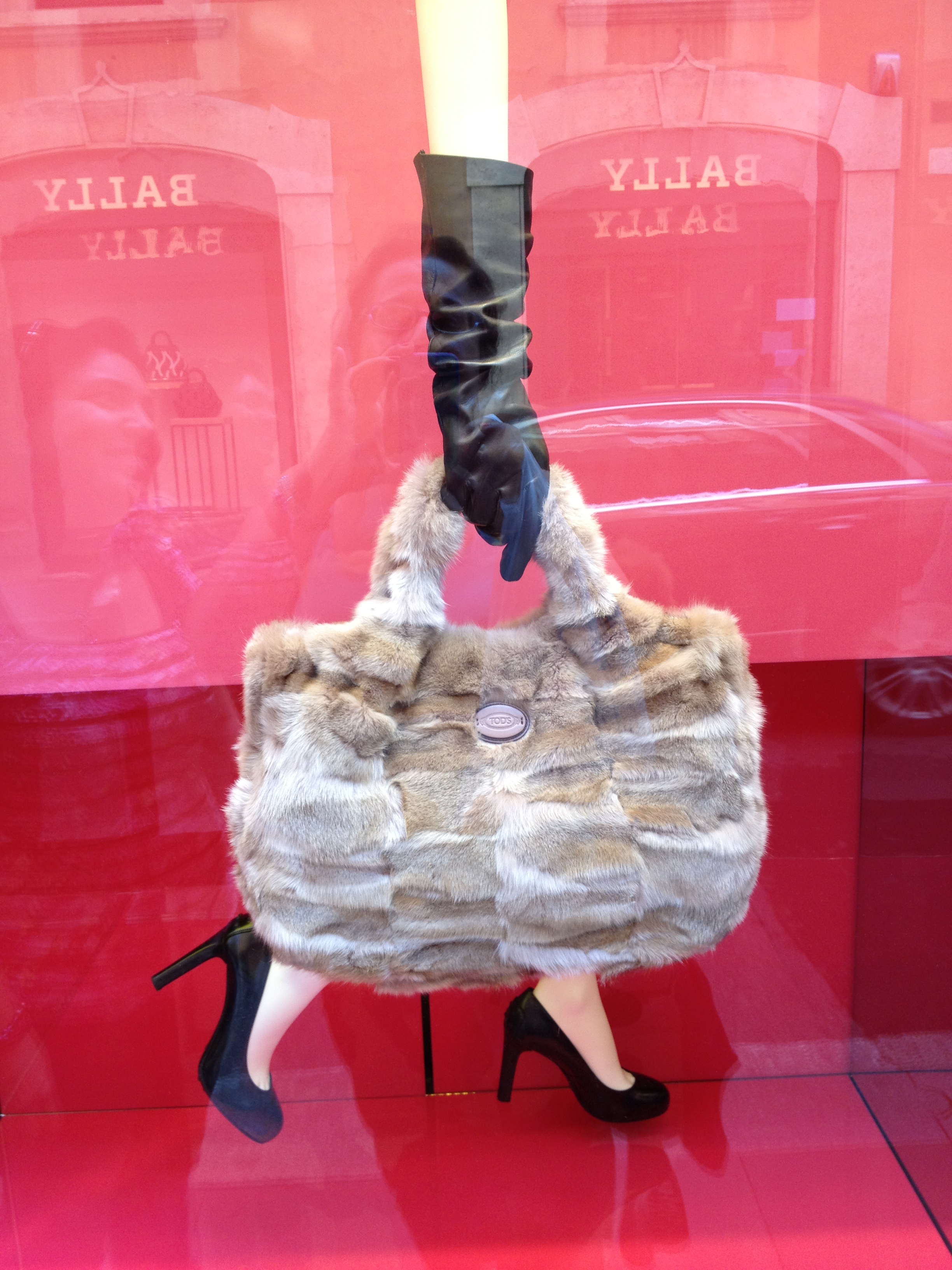 Rome The Light And The Rain by Shuli Sapir-Nevo Photo and Motto - Ourboox.com