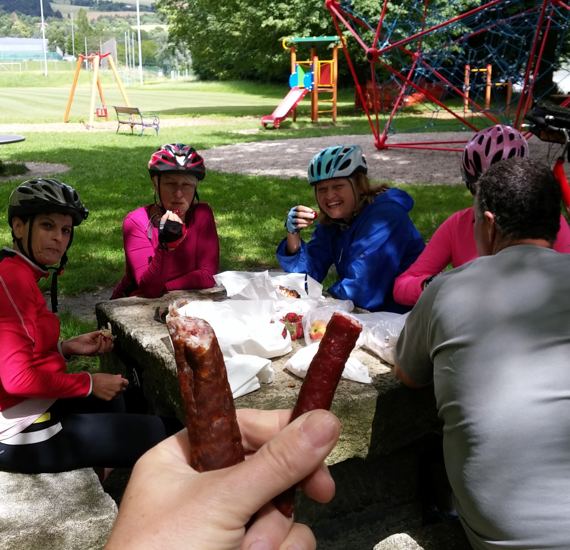 דנובה על אופניים – סיפור מסע – 2016 by רוכבים  - Ourboox.com