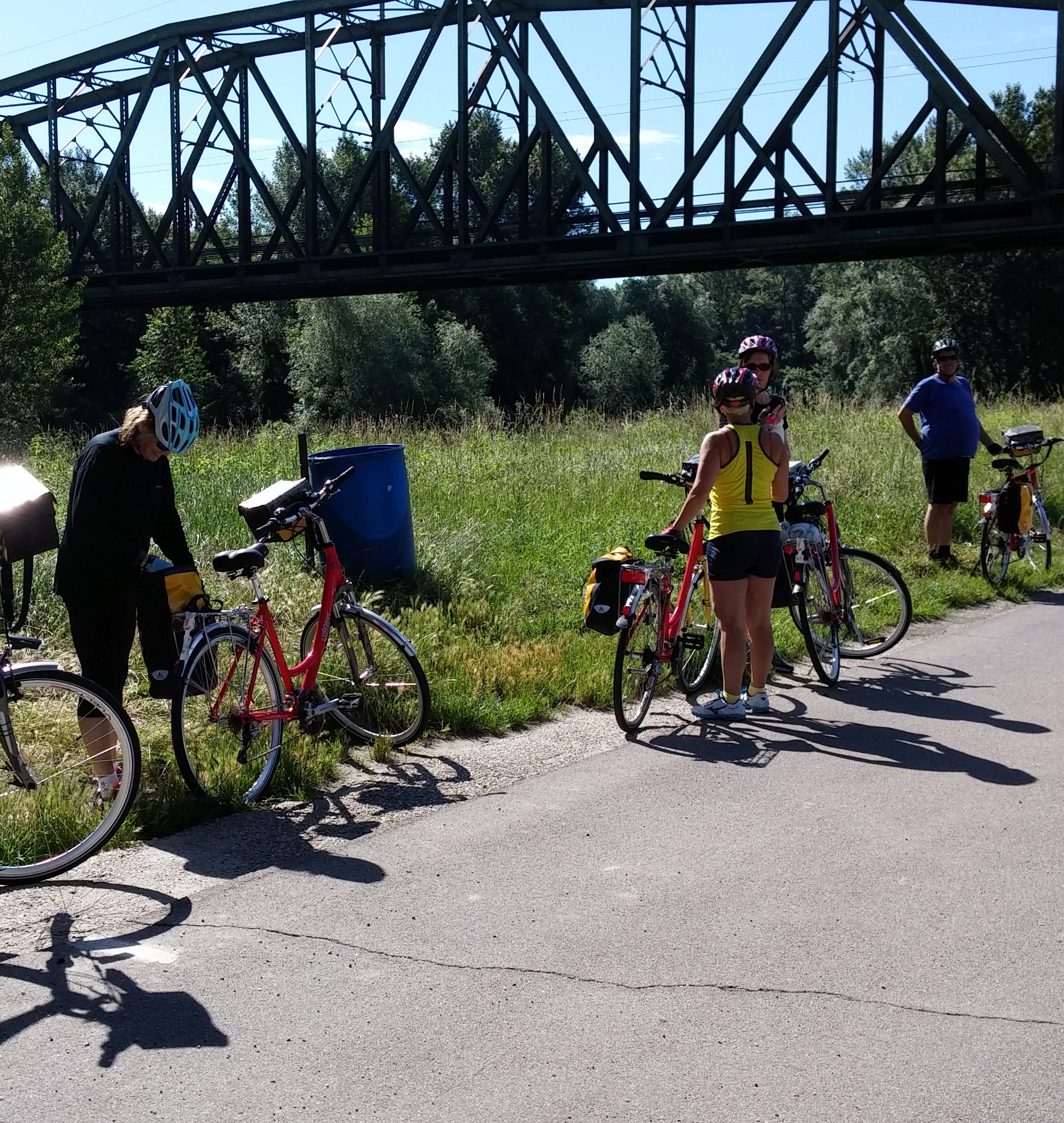 דנובה על אופניים – סיפור מסע – 2016 by רוכבים  - Ourboox.com