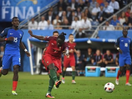 כריסטיאנו רונאלדו by Yair Taub - Illustrated by יאיר טאוב - Ourboox.com