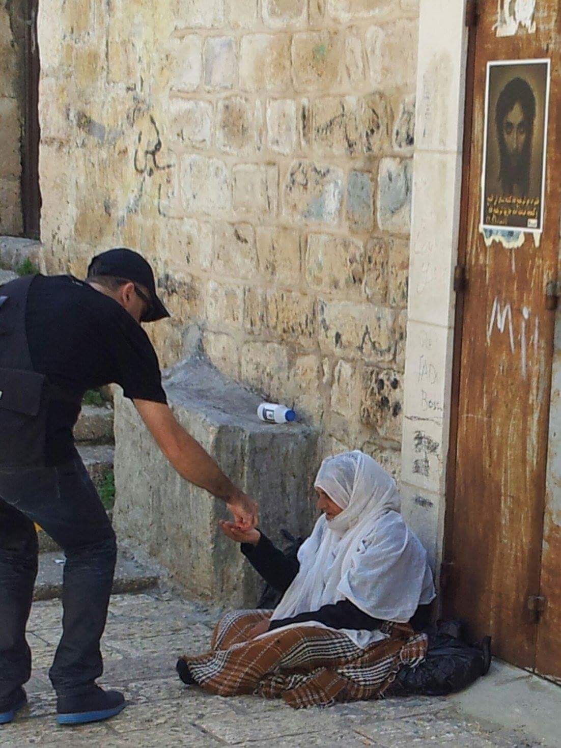 קליק מדליק by Adva Gluckshtad - Illustrated by אדווה גלוקשטד - Ourboox.com