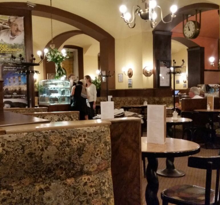 דנובה על אופניים – סיפור מסע – 2016 by רוכבים  - Ourboox.com