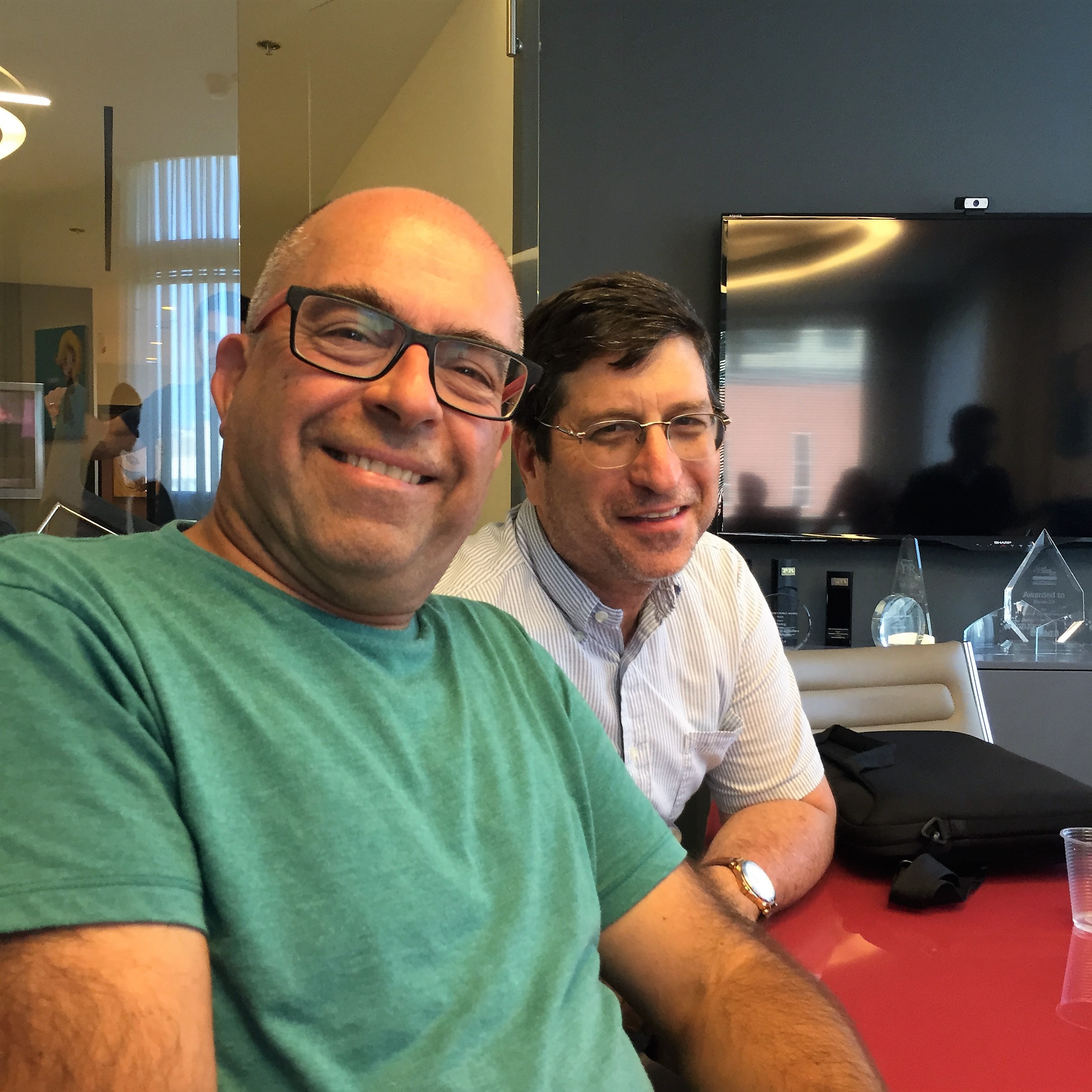 Discussing Internet Strategy with the Taub Center by Mel Rosenberg - מל רוזנברג - Ourboox.com