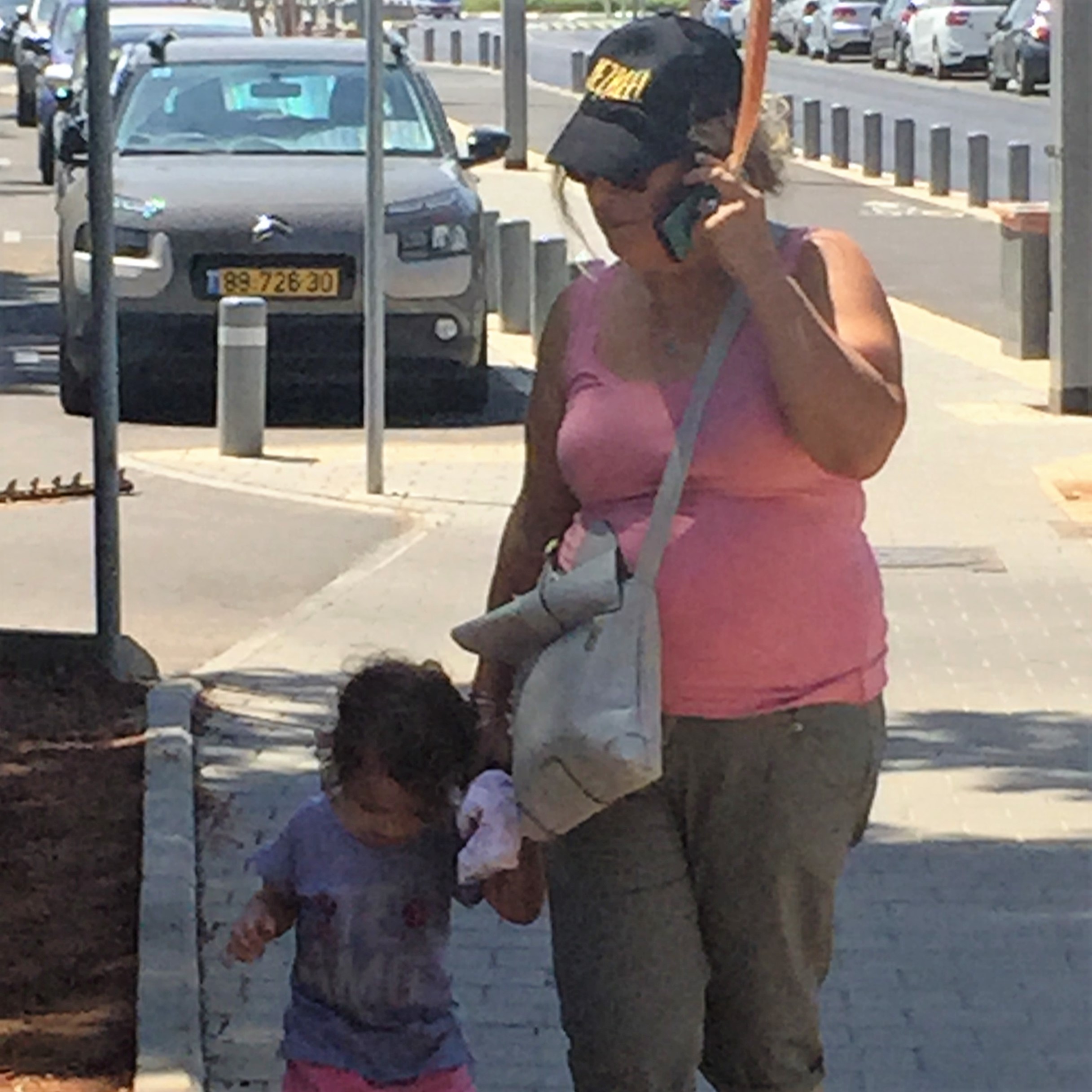 Arielle and Grandpa Mel Go to the Secret Zoo by Mel Rosenberg - מל רוזנברג - Ourboox.com