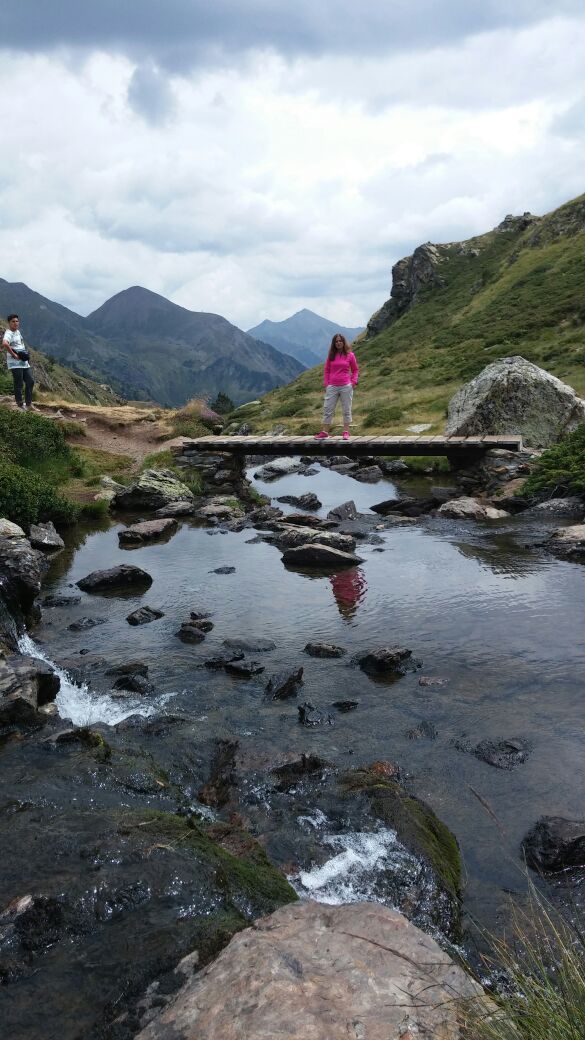 סוף הוא תמיד התחלה של משהו אחר by yuvalim ramla - Illustrated by צוות מורי בית ספר יובלים - Ourboox.com