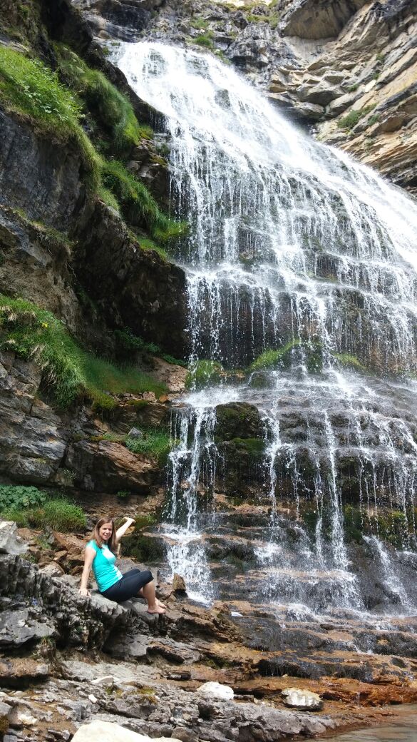 סוף הוא תמיד התחלה של משהו אחר by yuvalim ramla - Illustrated by צוות מורי בית ספר יובלים - Ourboox.com