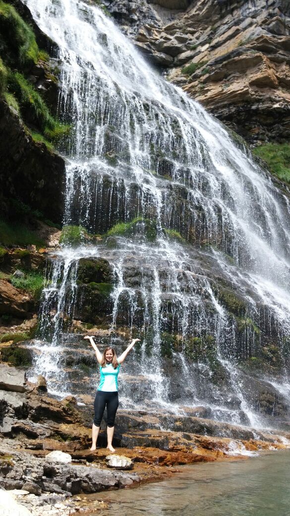 סוף הוא תמיד התחלה של משהו אחר by yuvalim ramla - Illustrated by צוות מורי בית ספר יובלים - Ourboox.com