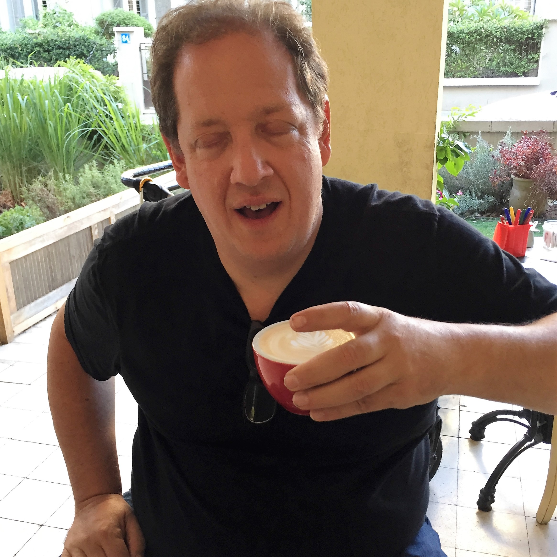 DLD Fever – Jeff Pulver Tastes Tel Aviv’s best Latte by Mel Rosenberg - מל רוזנברג - Ourboox.com