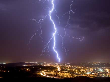 ברק- מה זה?! by avital frenkel - Illustrated by אביטל פרנקל - Ourboox.com